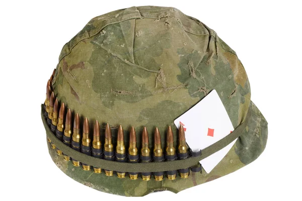 Nás Armádní Helma Vietnam Válečné Období Maskovací Kryt Munice Pás — Stock fotografie