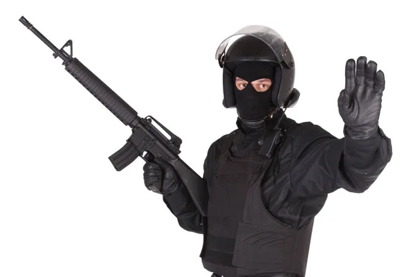 Rel Politieagent Met Wapen Zwart Uniform Geïsoleerd Wit — Stockfoto