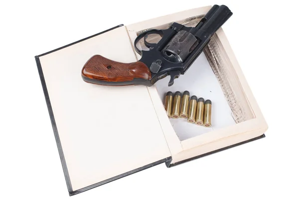 Pistola Revolver Con Cartucce Nascoste Libro Isolato Sfondo Bianco — Foto Stock