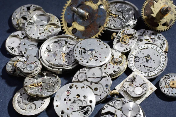 Broken Mechanical Watches Background — Stock Photo, Image