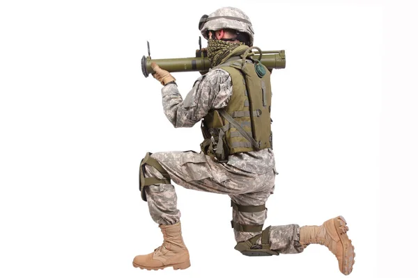 Soldado Estadounidense Con Lanzacohetes Antitanque Sobre Fondo Blanco — Foto de Stock