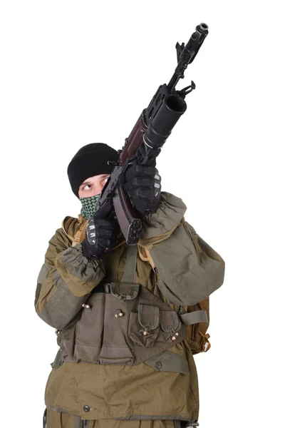 Vechter Met Een Kalashnikov Geweer Met Onder Vat Granaatwerper Geïsoleerd — Stockfoto