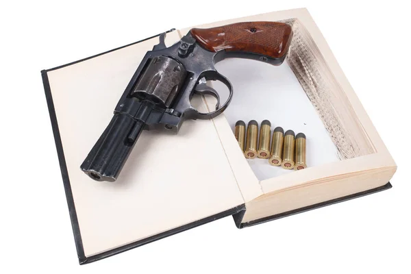 Pistola Calibro Con Cartucce Nascoste Libro Isolato Sfondo Bianco — Foto Stock