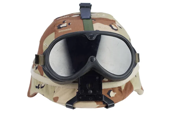 Capacete Kevlar Exército Com Óculos Montagem Nvg Cobertura Camoflagem Isolado — Fotografia de Stock