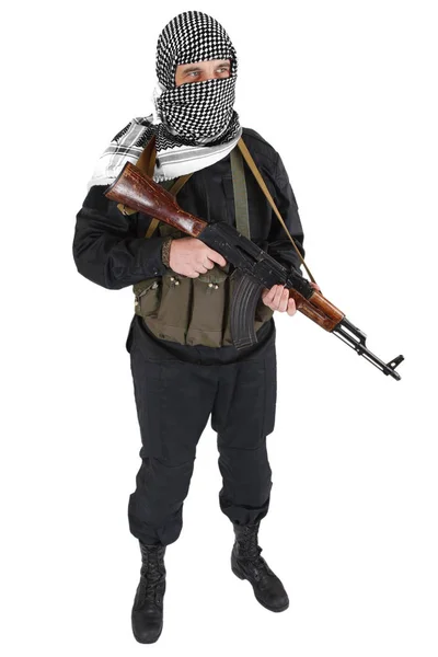 Insurgent Îmbrăcat Uniformă Neagră Shemagh Alb Negru Pușcă Izolată Alb — Fotografie, imagine de stoc