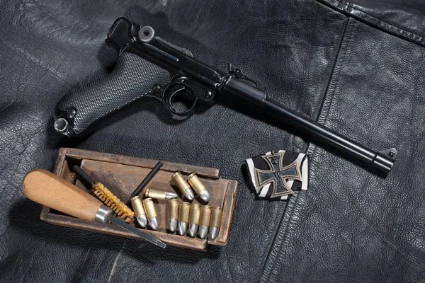Prima Guerra Mondiale Pistola Dell Esercito Tedesco Parabellum Con Munizioni — Foto Stock