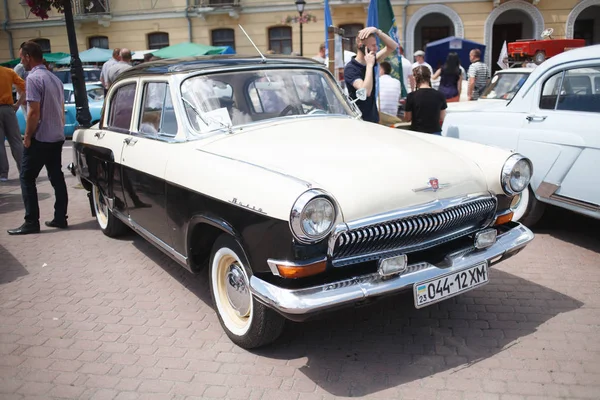 乌克兰卡米扬茨 波迪利斯基 2017年6月10日 乌克兰卡米扬茨 波德尔斯基的复古汽车节 — 图库照片