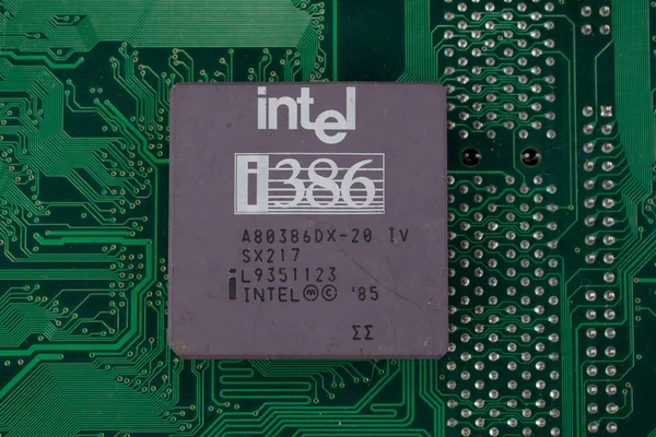 キエフ ウクライナ 2018 回路基板上の Intel 386 プロセッサ — ストック写真