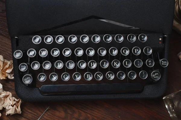 Krimi schreiben - alte Retro-Schreibmaschine — Stockfoto