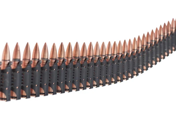 7.62x39mm Ussr kartuşları ile yüklü makineli tüfek kayışı — Stok fotoğraf