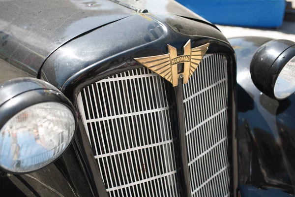 KAMYANETS-PODILSKY, UKRAINE - JUNE 9, 2018. Retro Car Festival in Kamyanets-Podilsky, Ukraine — Stock Photo, Image