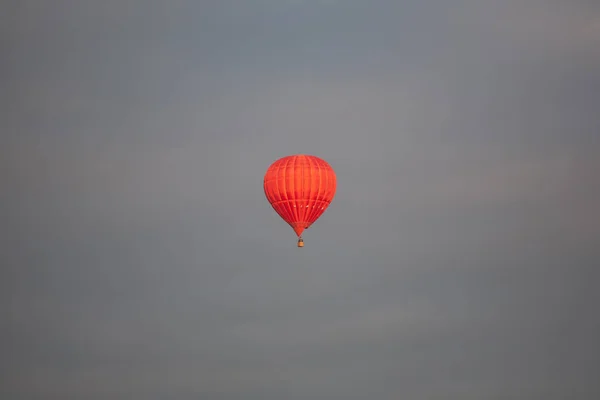 Ballon Air Chaud Coloré Dans Ciel Matin — Photo