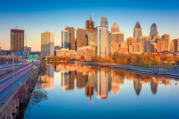 Philadelphia Pensilvânia Eua Skyline Cidade Rio Schuylkill Crepúsculo — Fotografia de Stock