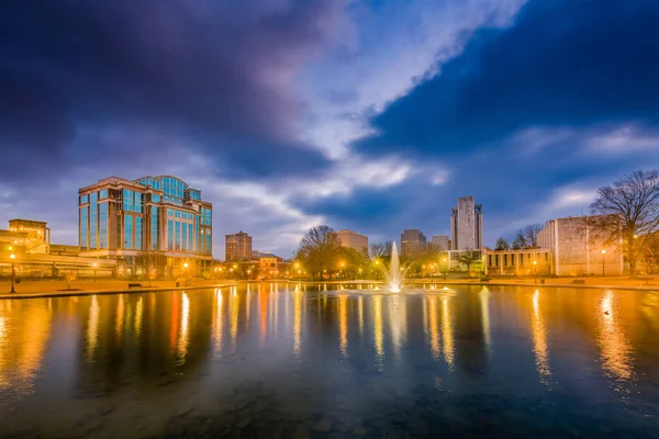 Huntsville Alabama Usa Park Und Stadtbild Der Dämmerung — Stockfoto