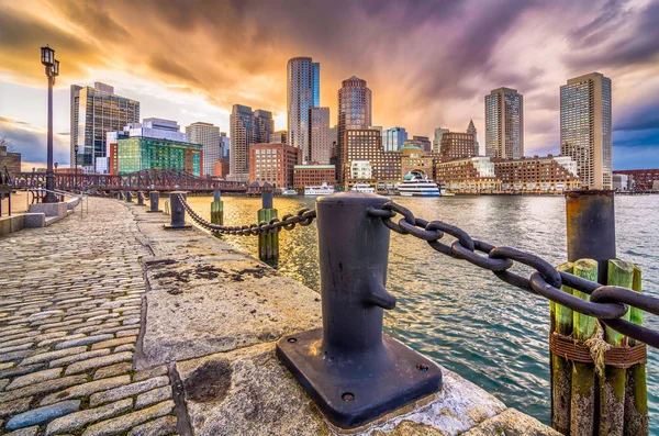 Boston Massachusetts Abd Liman Alacakaranlıkta Cityscape — Stok fotoğraf