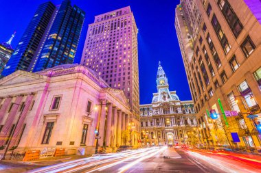 Philadelphia, Pennsylvania, ABD cityscape Broad Street City Hall ile.