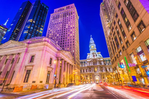 Philadelphia Pennsylvania Usa Stadtbild Auf Breiter Straße Mit Rathaus — Stockfoto