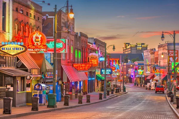 Memphis Tennessee Agosto 2017 Blues Clubes Histórica Beale Street Crepúsculo — Fotografia de Stock