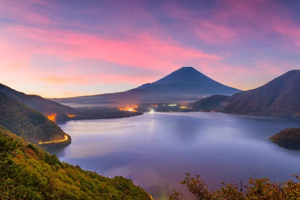 Mount Fuji Japani Syysaamu Motosu Järvellä — kuvapankkivalokuva
