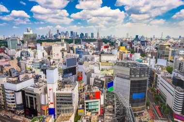 Shibuya, Tokyo, Japonya şehir manzarası Shinjuku Ward mesafe doğru.