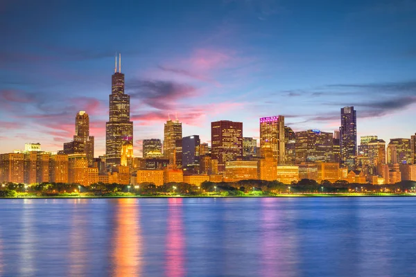 Chicago Illinois Verenigde Staten Centrum Skyline Van Lake Michigan Schemering — Stockfoto