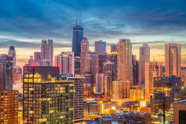 Chicago Illinois Usa Flygfoto Från Centrum Skymningen Mot Lake Michigan — Stockfoto