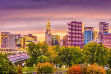 Hartford, Connecticut, ABD şehir merkezi silueti.