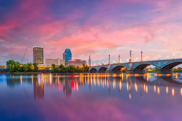 Springfield Massachusetts États Unis Skyline Centre Ville Sur Rivière Crépuscule — Photo