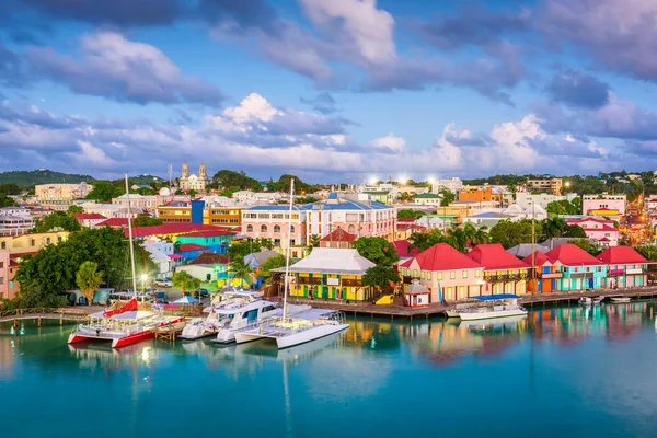 Panoramę Miasta John Antigua Barbuda Redcliffe Quay Zmierzchu — Zdjęcie stockowe