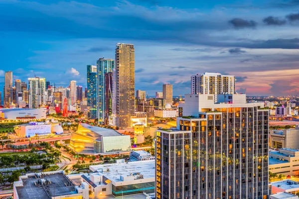 Miami Florida Usa Luchtfoto Skyline Schemering — Stockfoto