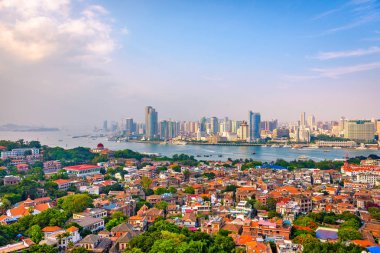 Xiamen, Çin şehri Gulangyu Adası 'ndan ufuk çizgisi.