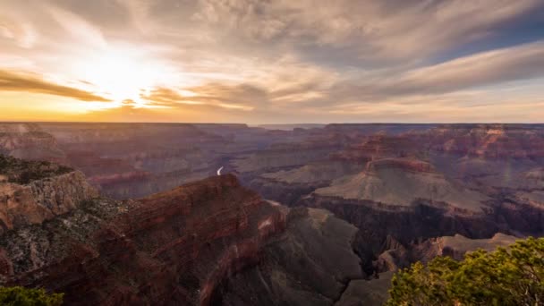 米国アリゾナ州 グランドキャニオン サウスリムから夕暮れ時に — ストック動画