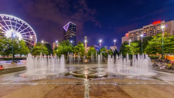 Atlanta Georgia Augusti 2016 Besökare Spela Centennial Olympic Park Landmark — Stockvideo