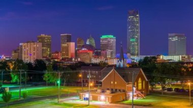 Oklahoma City, Oklahoma, ABD alacakaranlıkta gökyüzü.