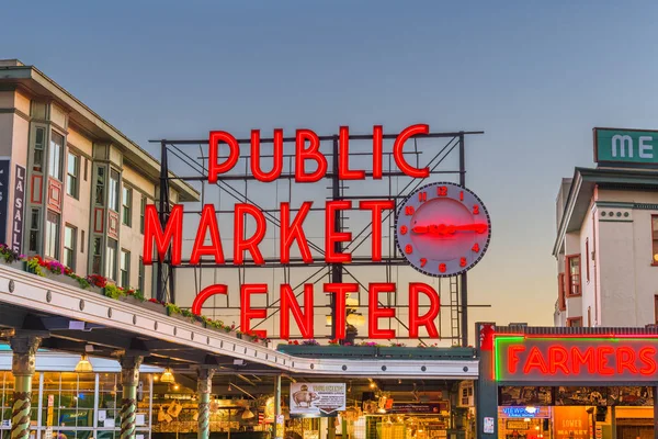 Seattle Washington July 2018 Pike Place Market Night Popular Tourist — Stock Photo, Image