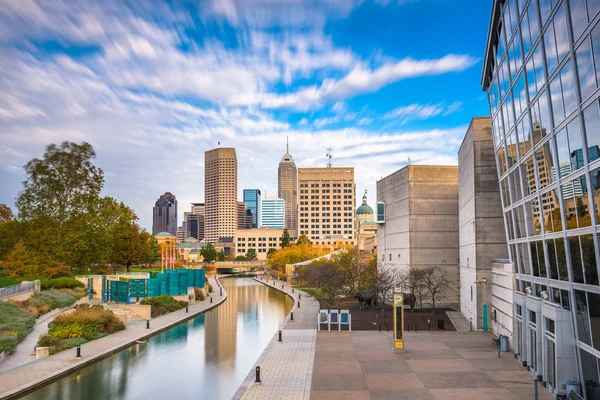 Indianápolis Indiana Usa Skyline Céntrico Sobre Paseo Del Río — Foto de Stock