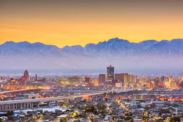 Toyama Japón Skyline Céntrico Ciudad Con Montaña Tateyama Amanecer — Foto de Stock