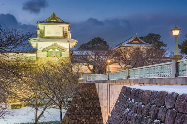日本金泽在金泽城堡的冬夜 — 图库照片