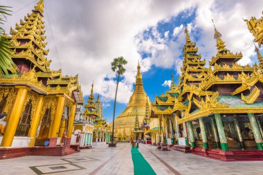 Shwedagon pagoda in Yangon, Myanmar. 