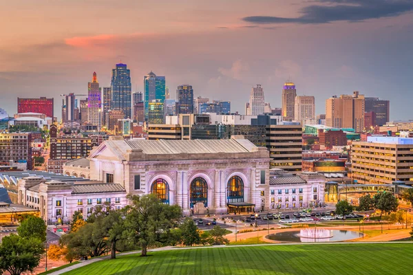 Kansas City Missouri Usa Downtown Skyline Union Station Dusk — Stock Photo, Image