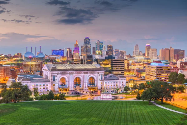 Kansas City Missouri Usa Downtown Skyline Union Station Dusk — Stock Photo, Image