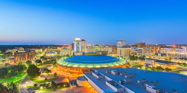 Wichita Kansas Stati Uniti Skyline Del Centro Crepuscolo — Foto Stock