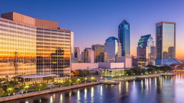 Jacksonville, Florida, ABD şehir şehir manzarası.