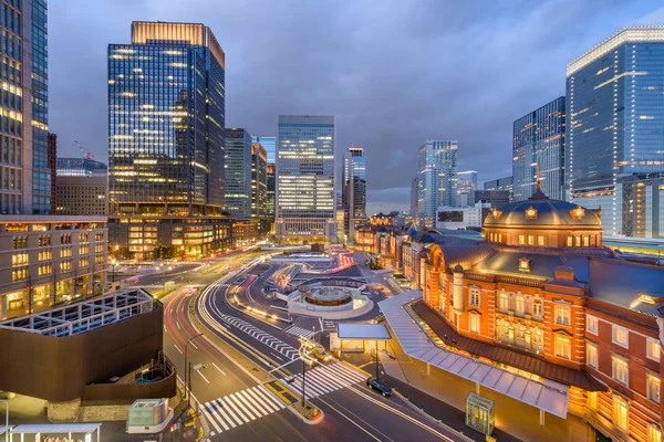 Alacakaranlıkta Manzarası Tokyo Japonya Tokyo Stasyonu Üzerinden — Stok fotoğraf