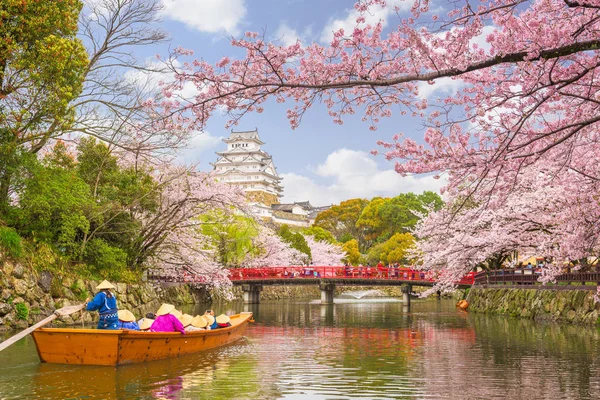 日本在姬路城堡在春天季节 — 图库照片