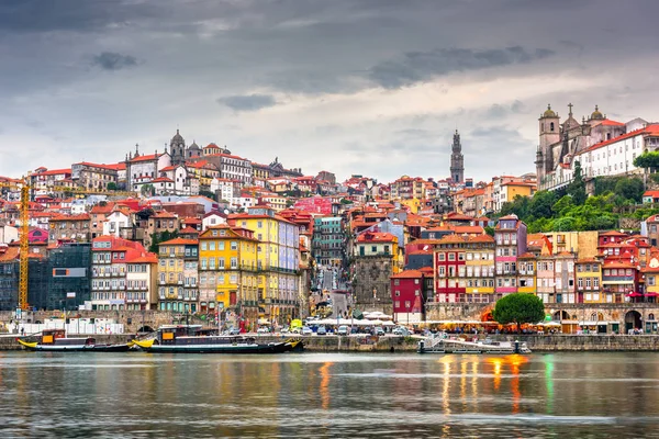 Porto Portugal Gamla Stadens Silhuett Från Över Floden Douro — Stockfoto