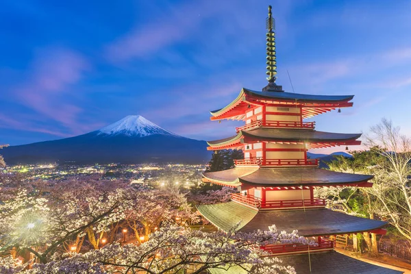 Fujiyoshida Japón Vista Del Monte Fuji Pagoda Primavera Con Flores —  Fotos de Stock