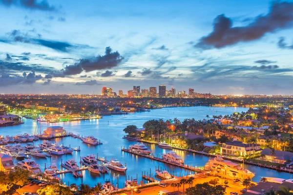 Skyline van Fort Lauderdale, Florida, Verenigde Staten — Stockfoto