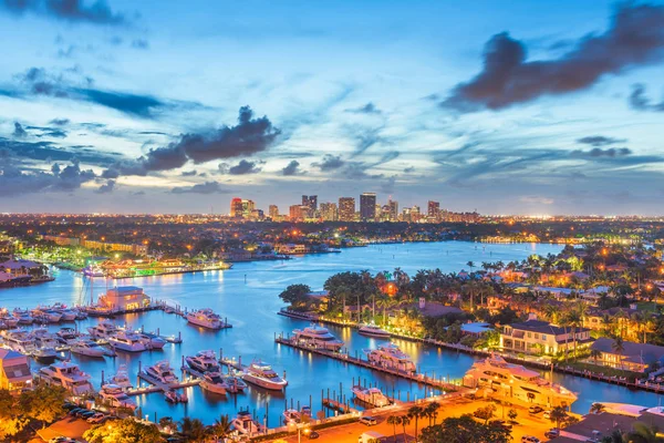 Skyline Fort Lauderdale, Florida, Amerikai Egyesült Államok — Stock Fotó