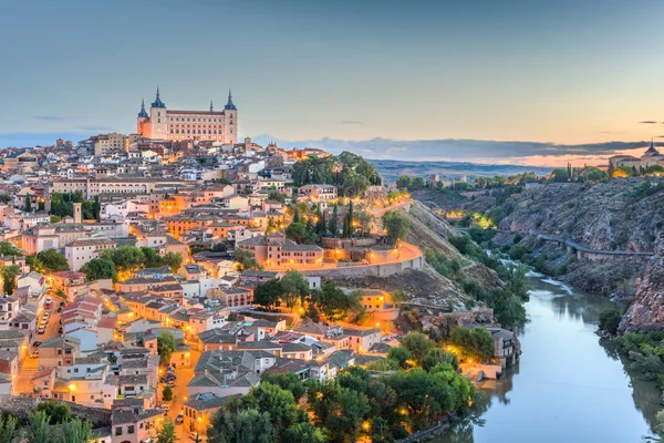 Toledo, die Skyline der spanischen Altstadt — Stockfoto